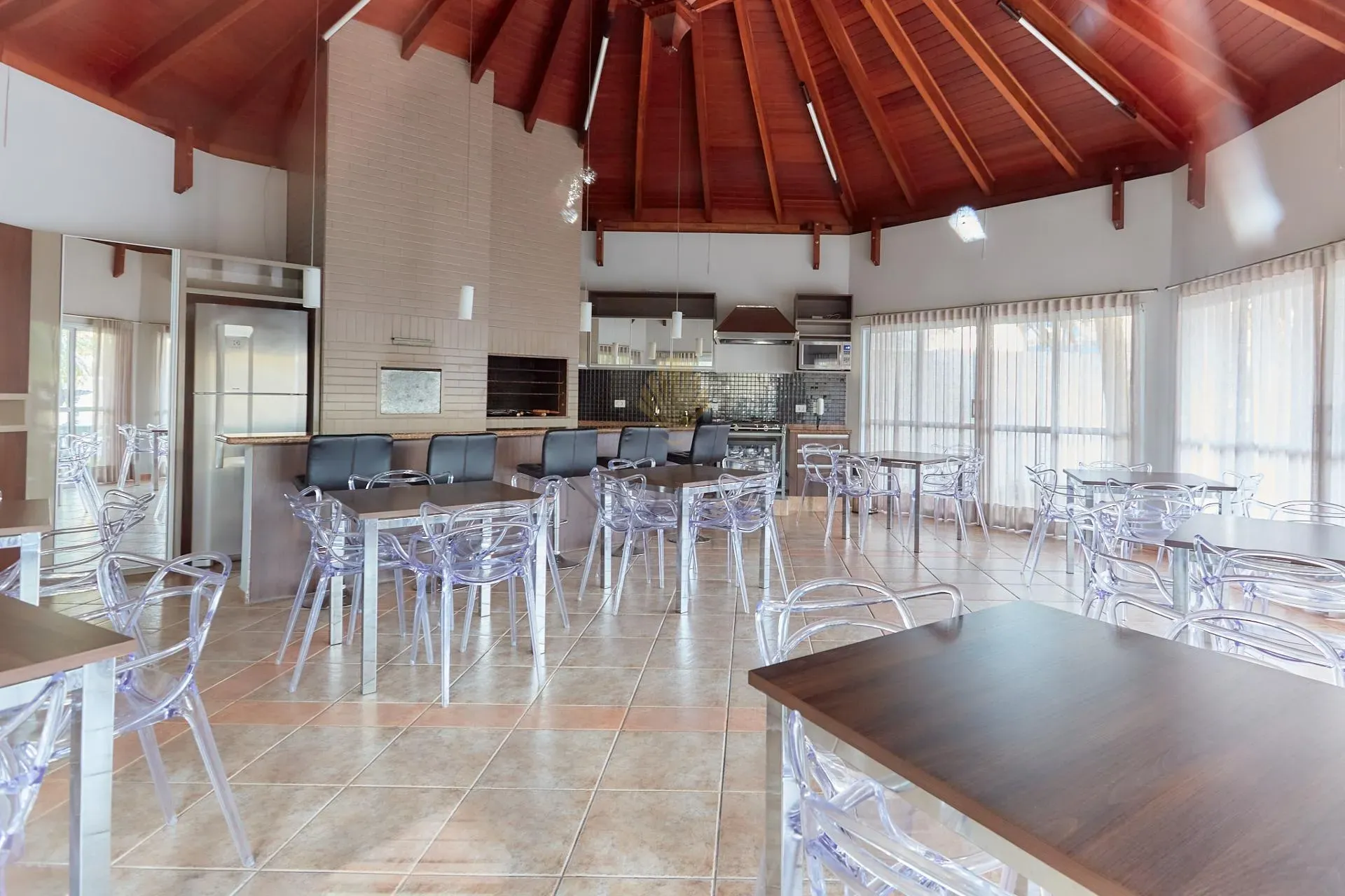 Furnished house with 4 en-suite bedrooms and gas kitchen — photo 26