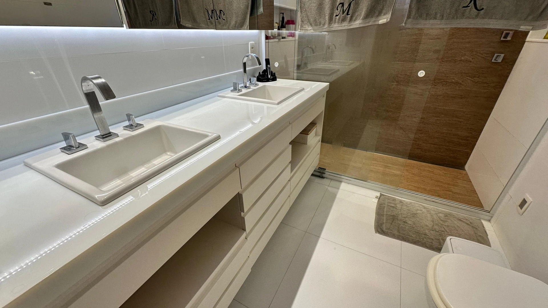 Furnished house, 360 m², with a walk-in closet — photo 48