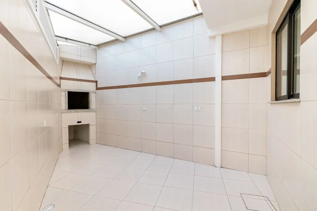 Unfurnished house with 4 bedrooms and 150 m² — photo 10