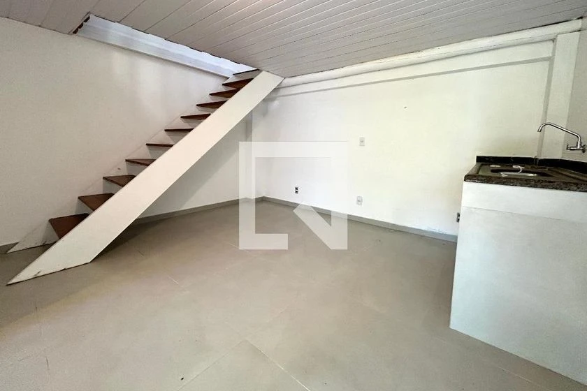 1-bedroom apartment with a balcony — photo 2