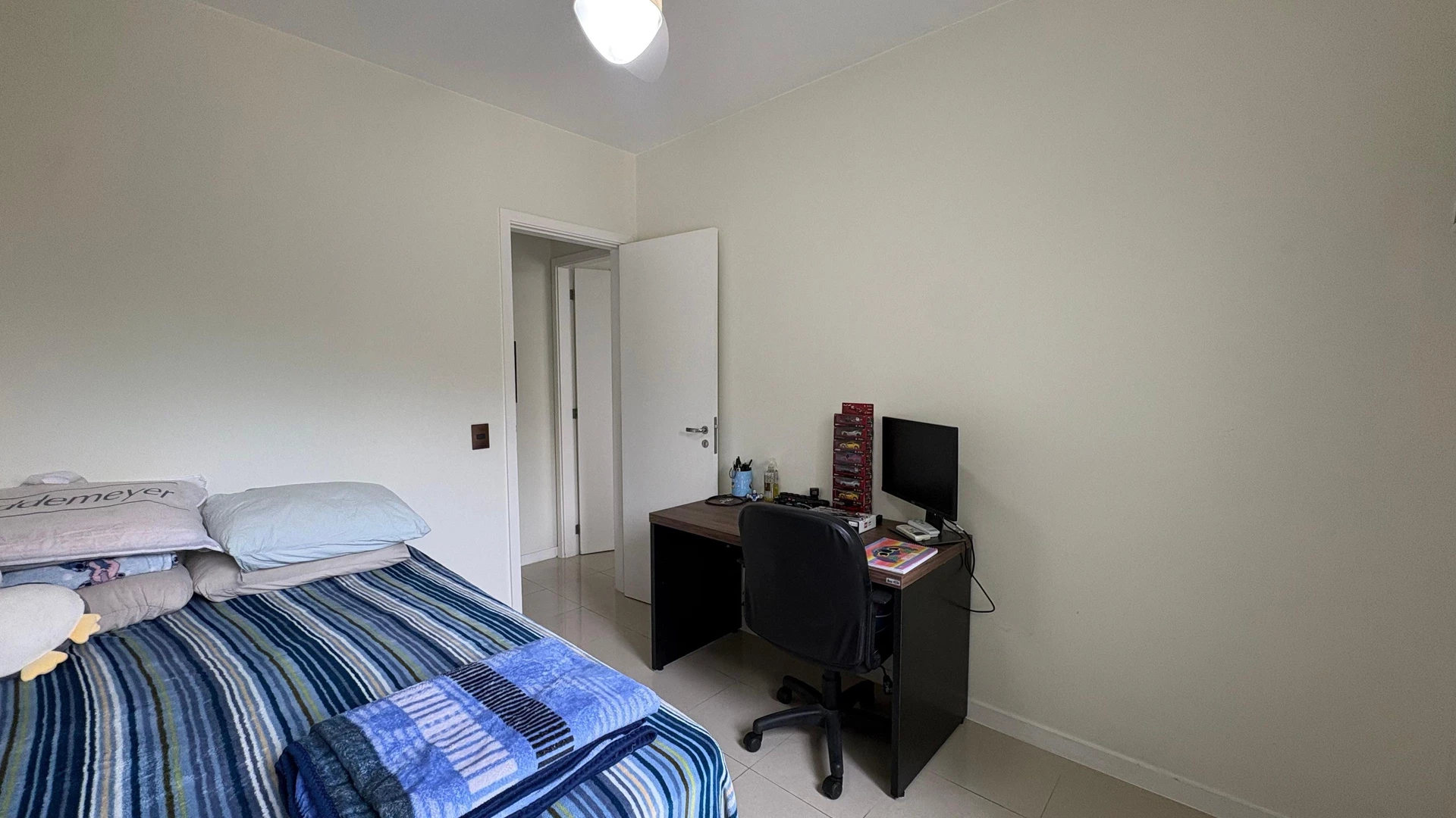 2-bedroom apartment with a home office in Rio de Janeiro — photo 11
