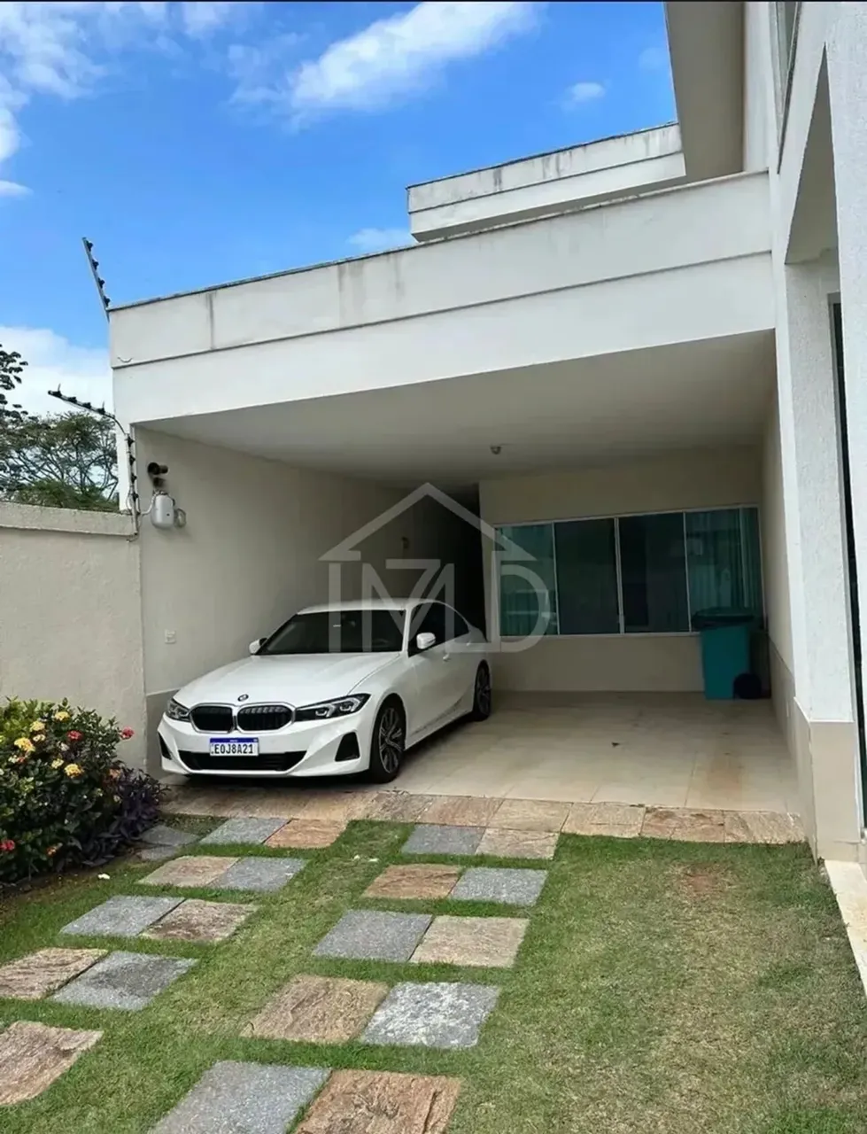 House with 5 bedrooms and floor-to-ceiling windows — photo 10