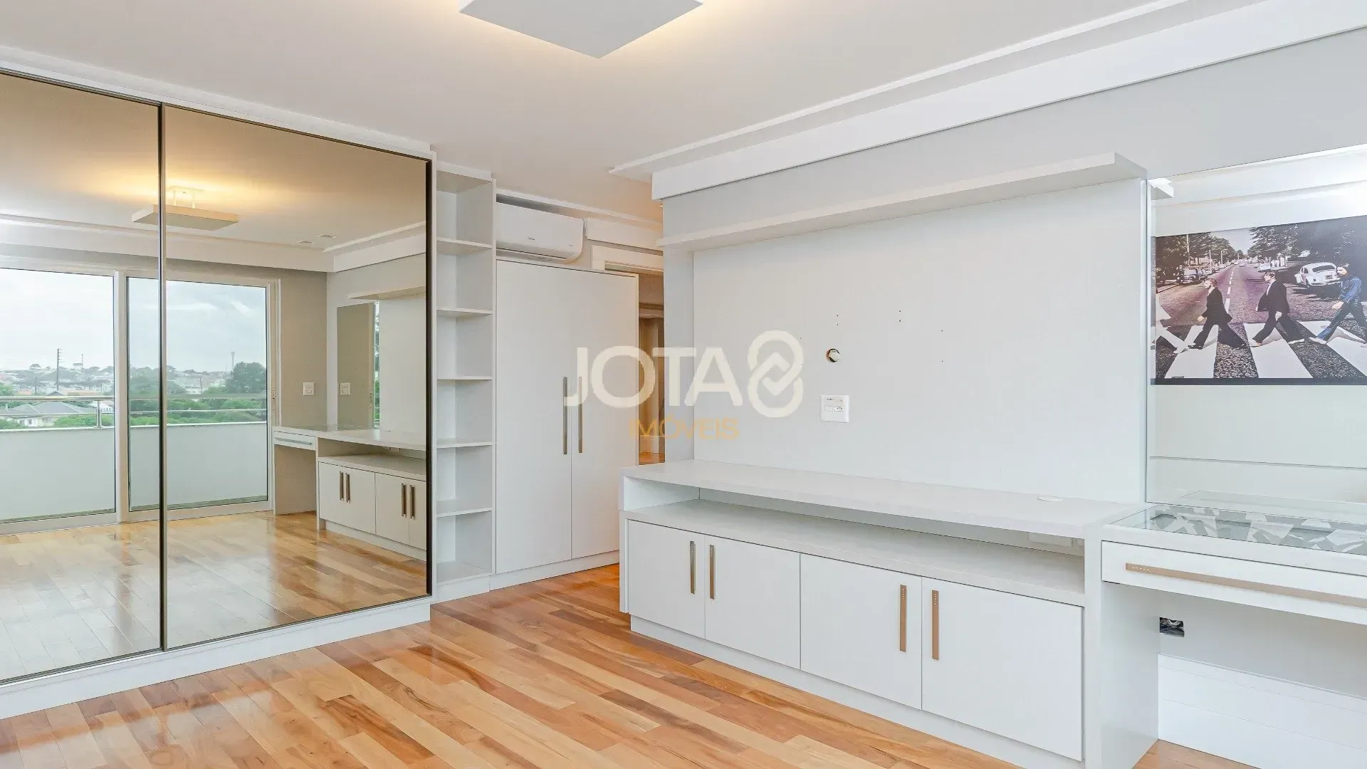 Condominium house with 4 en-suite bedrooms, 492 m² — photo 25
