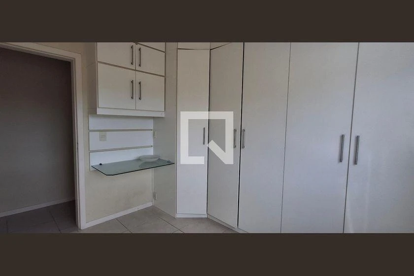 3-bedroom apartment in a building with a pool — photo 9