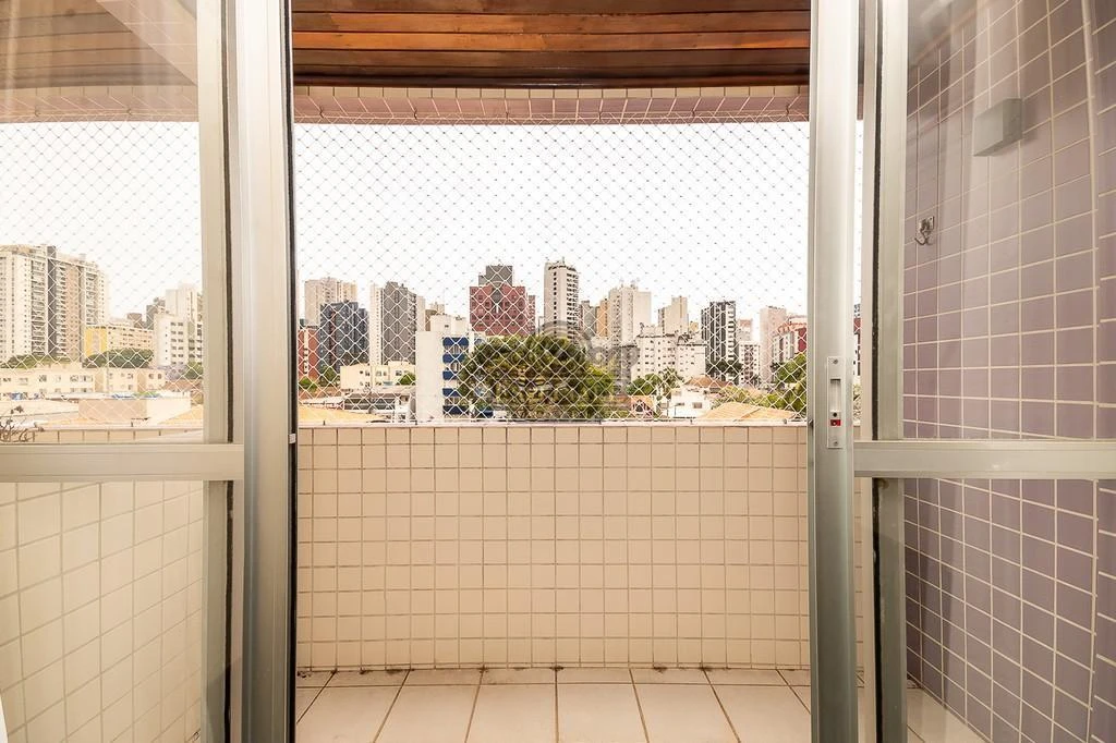 167 m² apartment with a grill on the balcony and a bathtub — photo 20