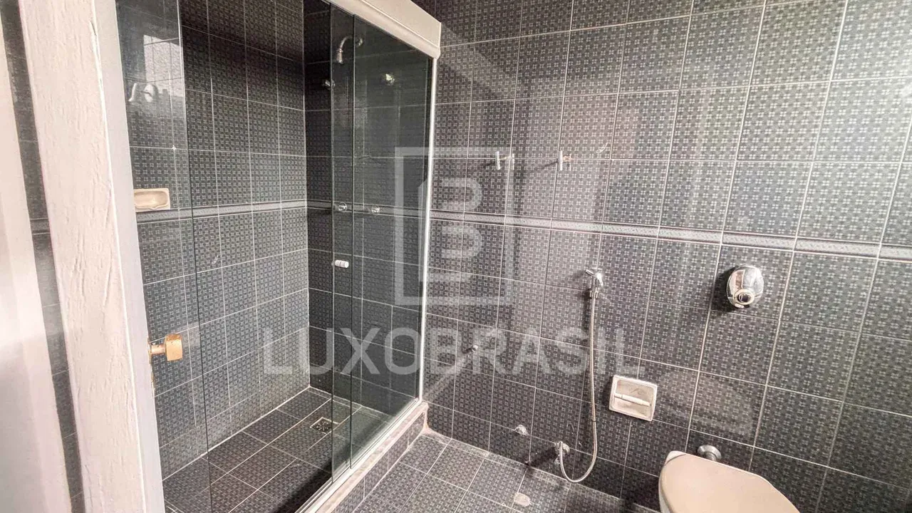 Casa com 5 quartos, 647 m² e churrasqueira na varanda — photo 31