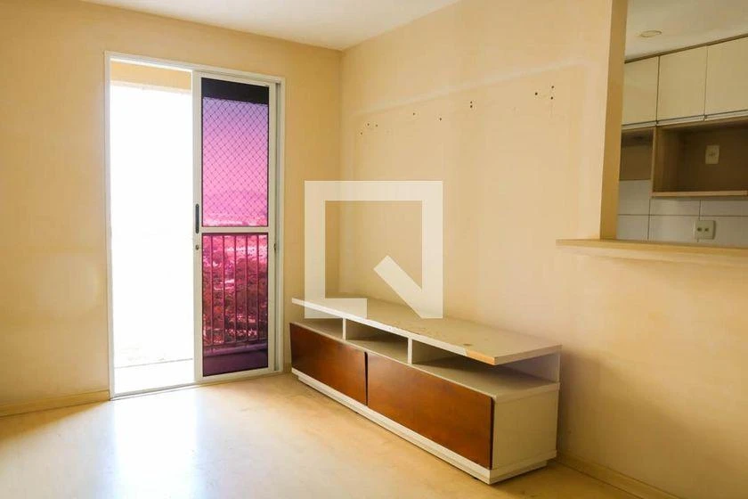 2-bedroom apartment in a building with a gym — photo 18