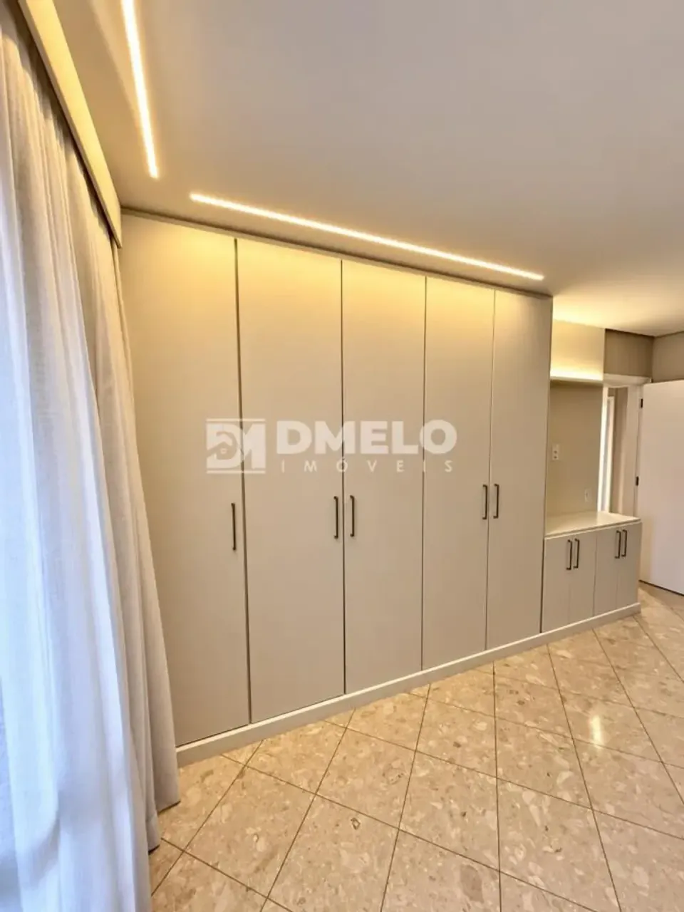 Apartamento mobiliado, 220 m², com janelas do piso ao teto — photo 15