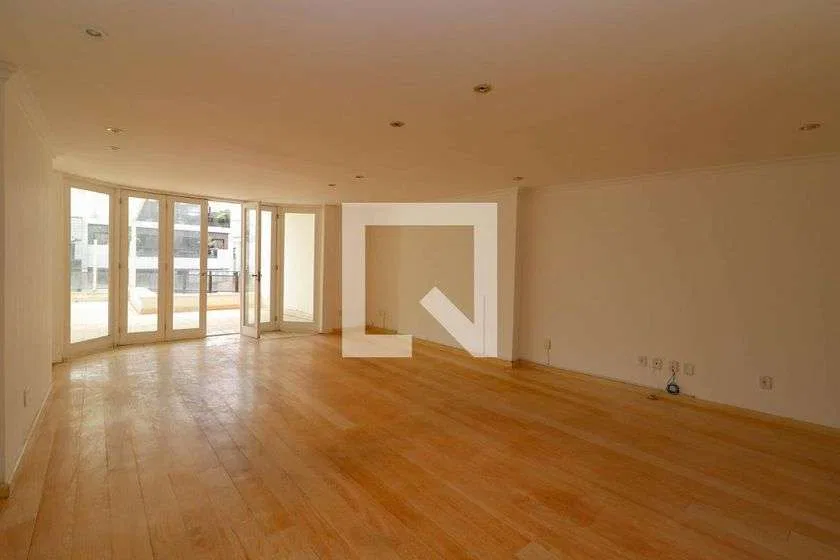 626 m² penthouse with 4 bedrooms and 3 parking spaces — photo 9