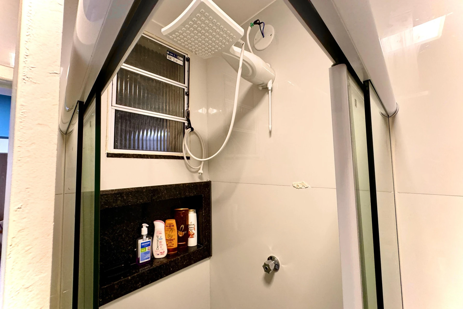 Furnished studio, 30 m², with floor-to-ceiling windows — photo 20