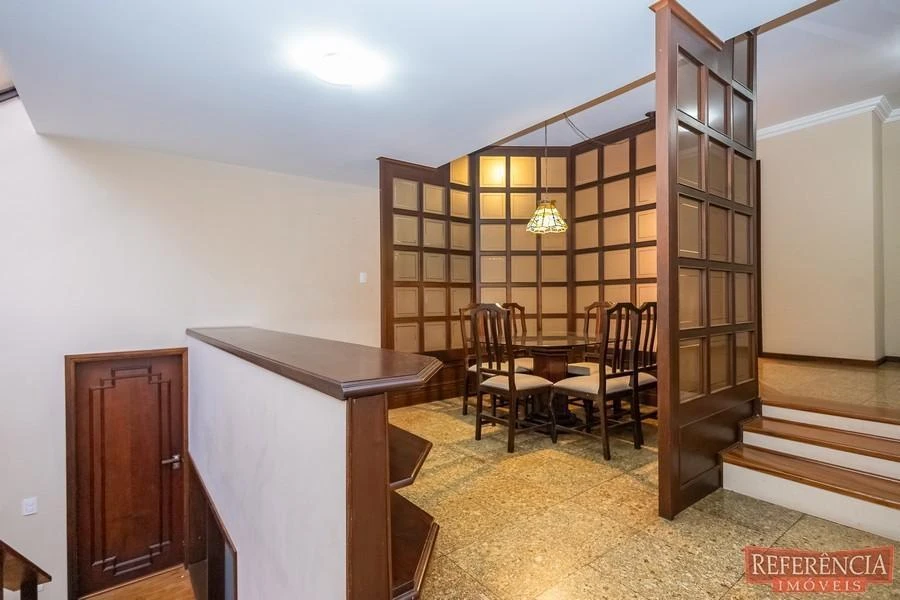 House, 550 m², with a walk-in closet — photo 19