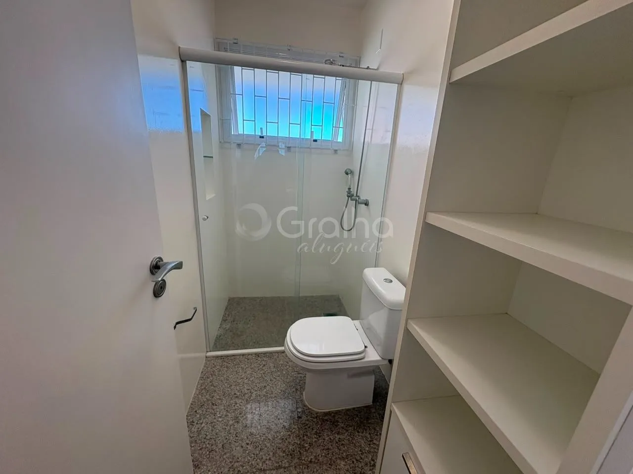Мебльований будинок 868 м² з 3 люксами та 9 місцями — photo 43