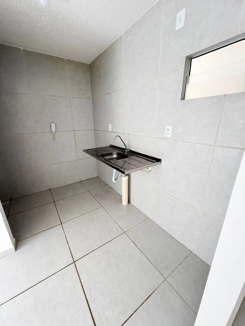 Apartamento de 2 quartos em condomínio com piscina — photo 2