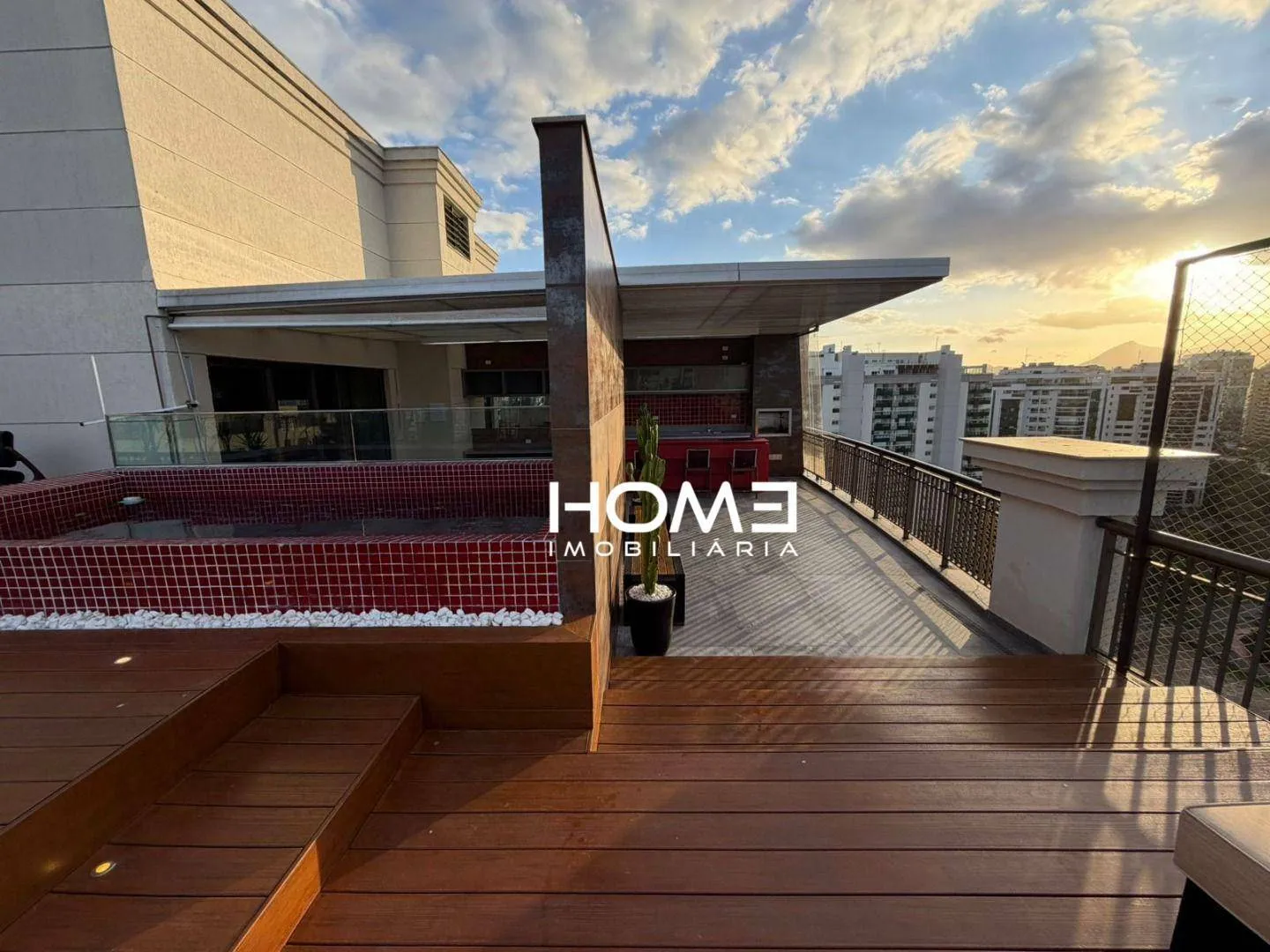 Furnished apartment, 365 m², with floor-to-ceiling windows — photo 44