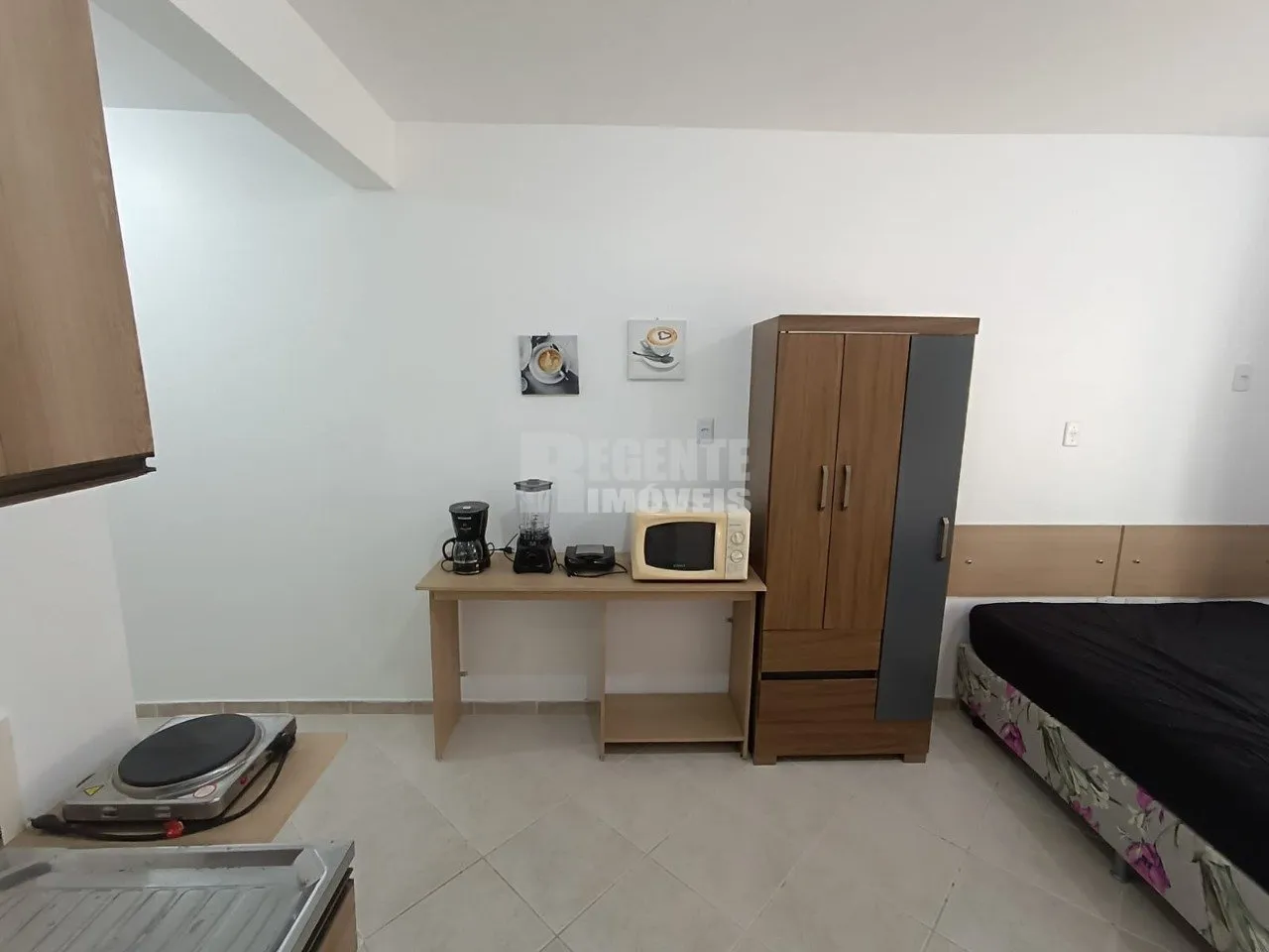 Furnished 30 m² studio with 1 parking space and 1 bath — photo 6