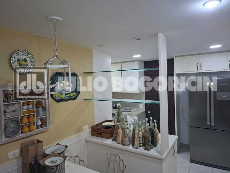 Apartment with a closed kitchen, 4 bedrooms and 4 parking — photo 9