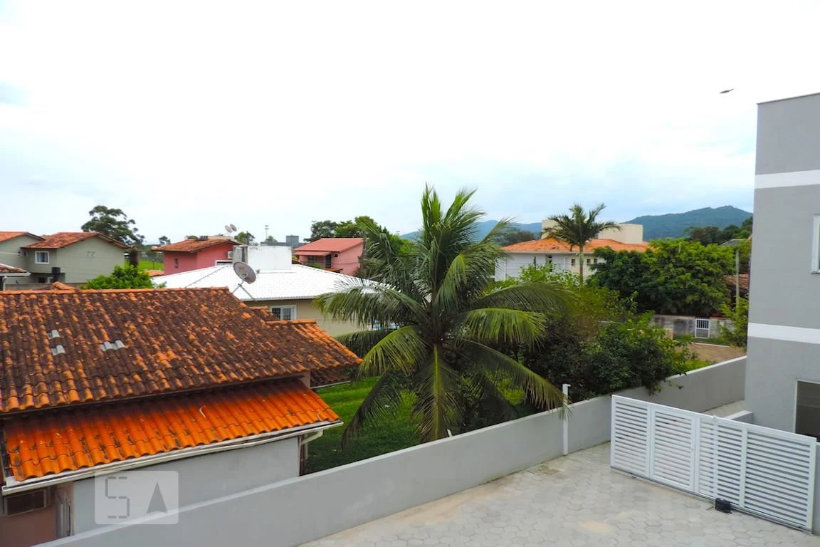 2-bedroom apartment with a grill on the balcony — photo 16