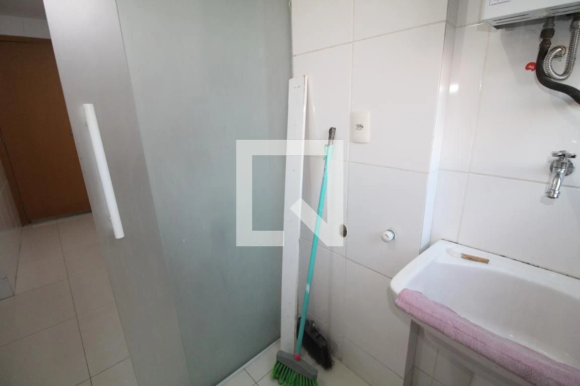 Apartamento sem mobília com varanda e 3 quartos — photo 43