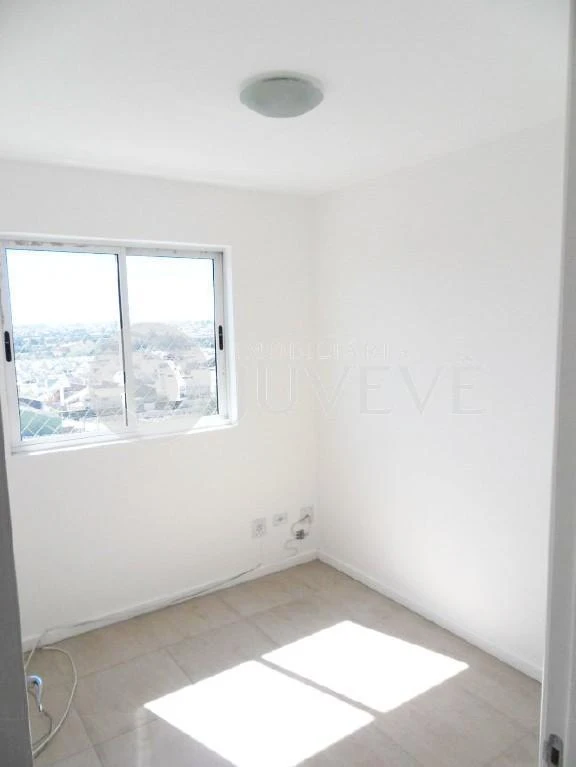 3-bedroom apartment in a building with a pool — photo 6