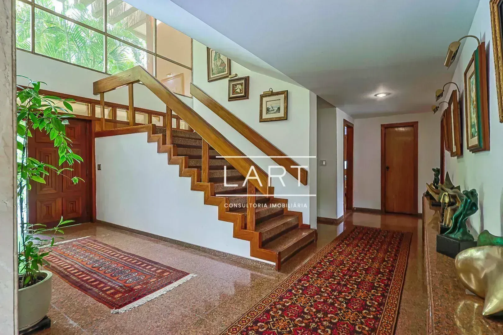 Будинок 800 м² з 6 спальнями-сюїтами та 9 ванними — photo 31