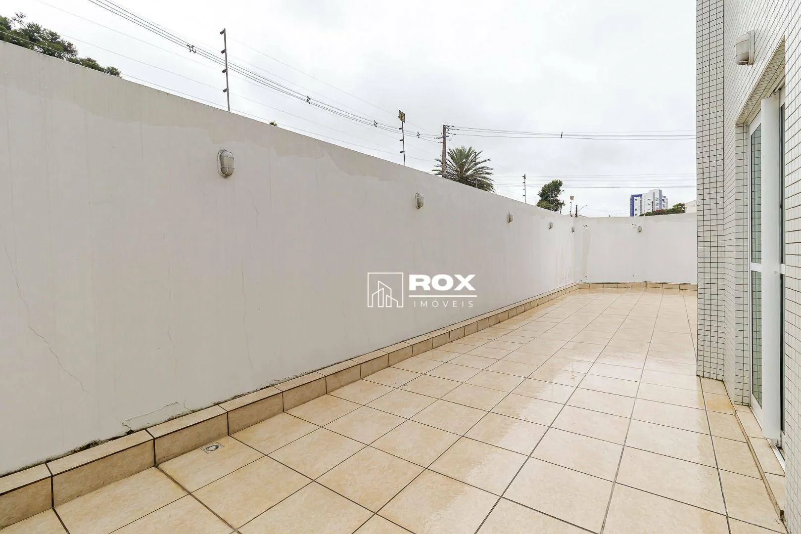 Unfurnished apartment with 2 bedrooms and 99 m² — photo 24