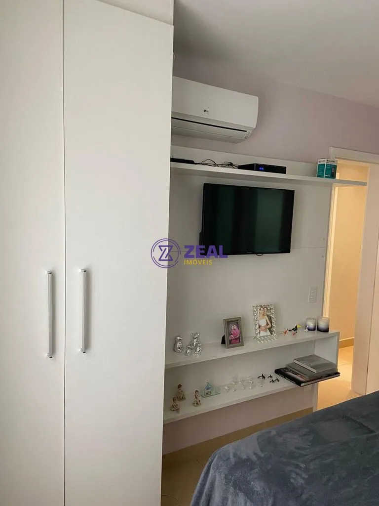 3-bedroom apartment in a building with a gym — photo 8