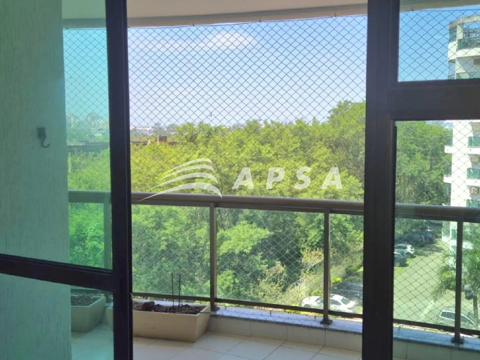 Glass-enclosed balcony in a 3-bedroom apartment, 91 m² — photo 19