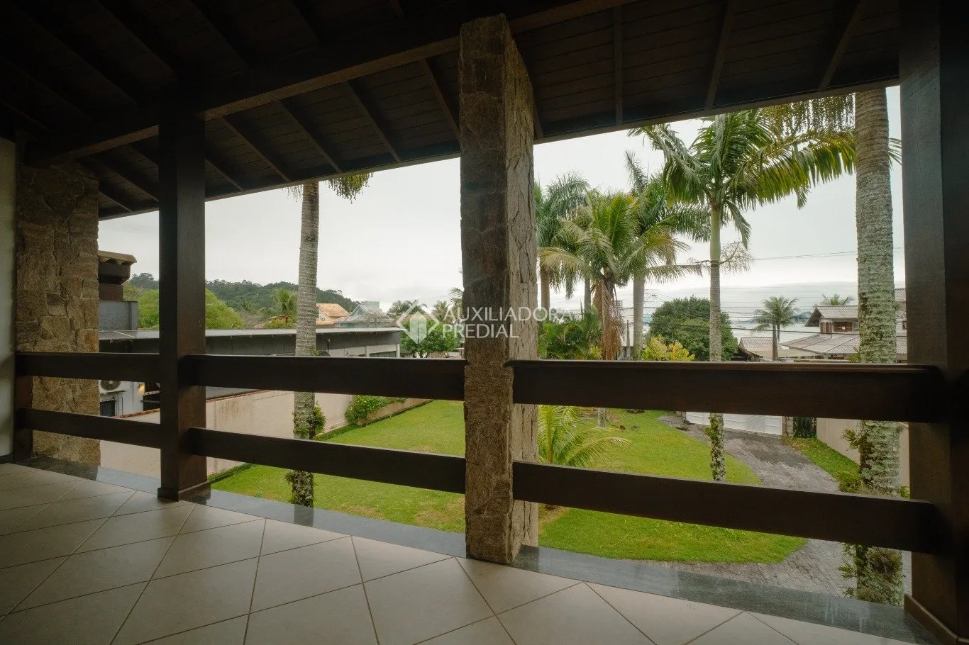 1723 m² house with a bathtub and a grill on the balcony — photo 55