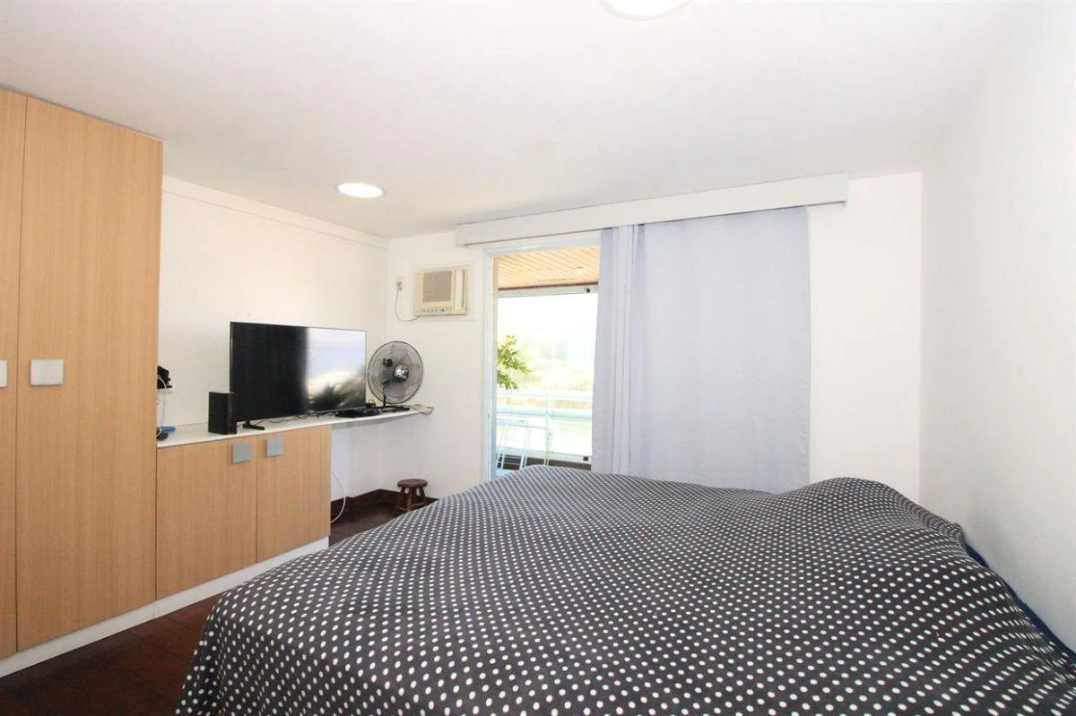 Furnished 4-bedroom apartment with 2 en-suites and 274 m² — photo 23