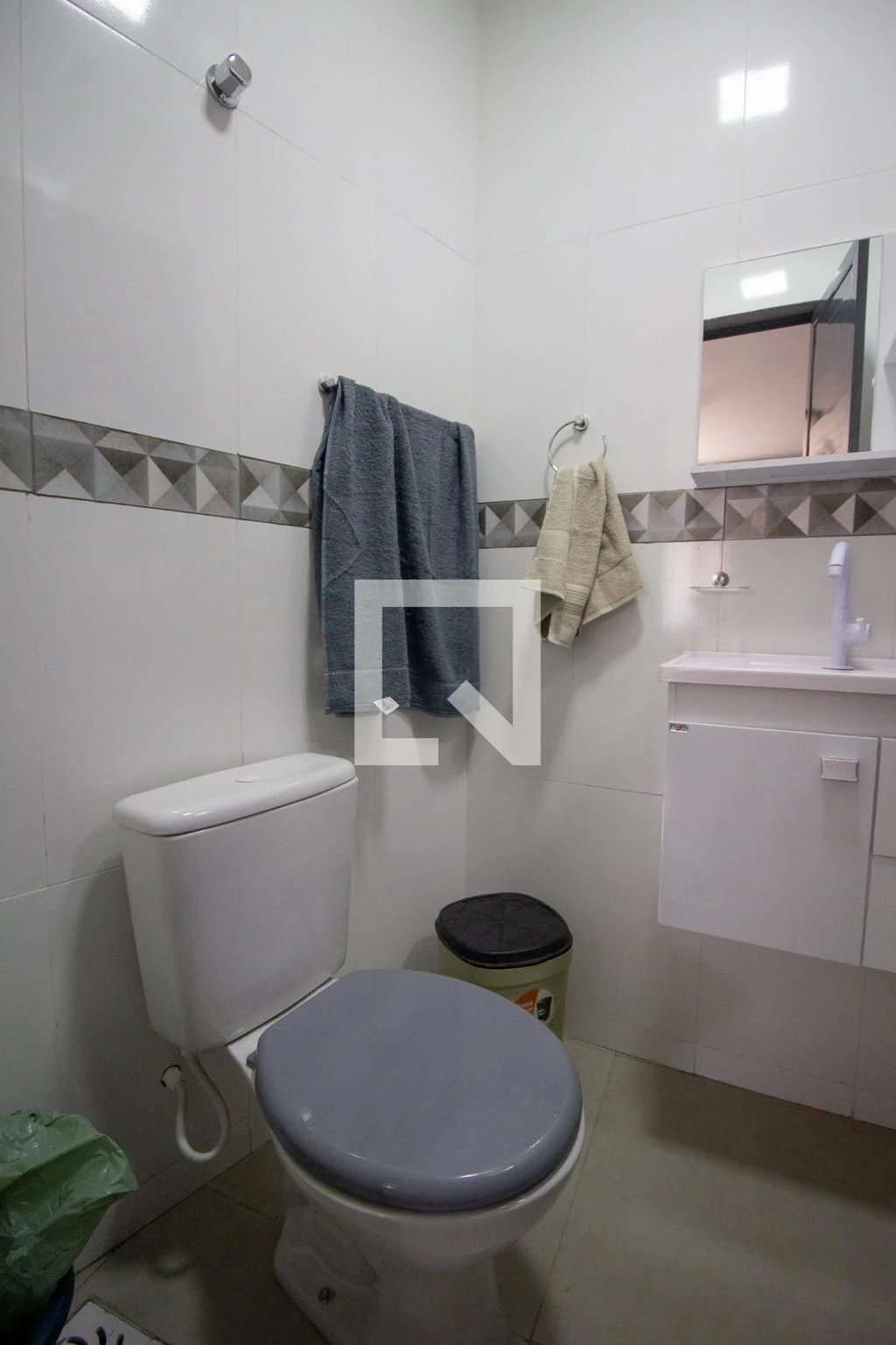 Furnished house with 2 en-suite bedrooms and gas kitchen — photo 23
