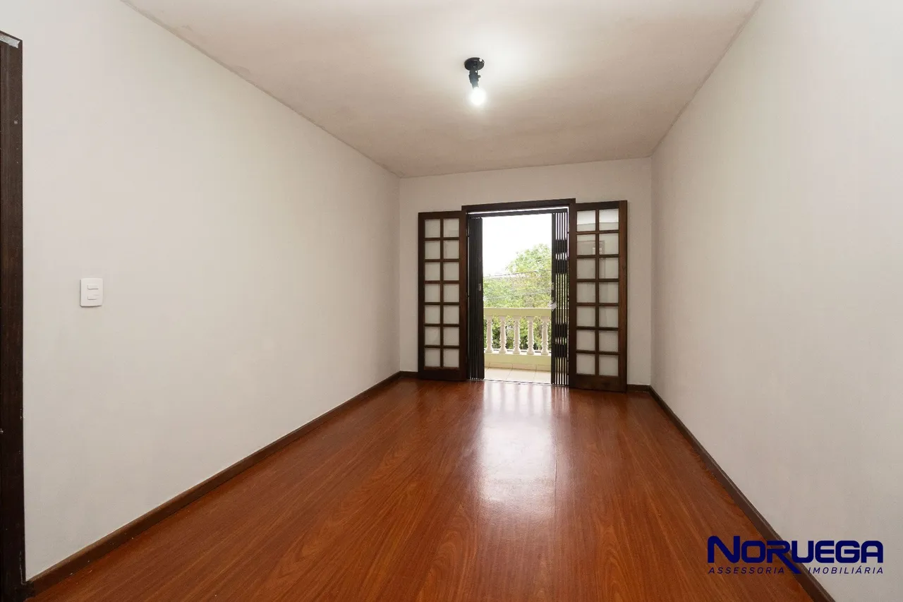 House with a closed kitchen and 3 bedrooms — photo 20