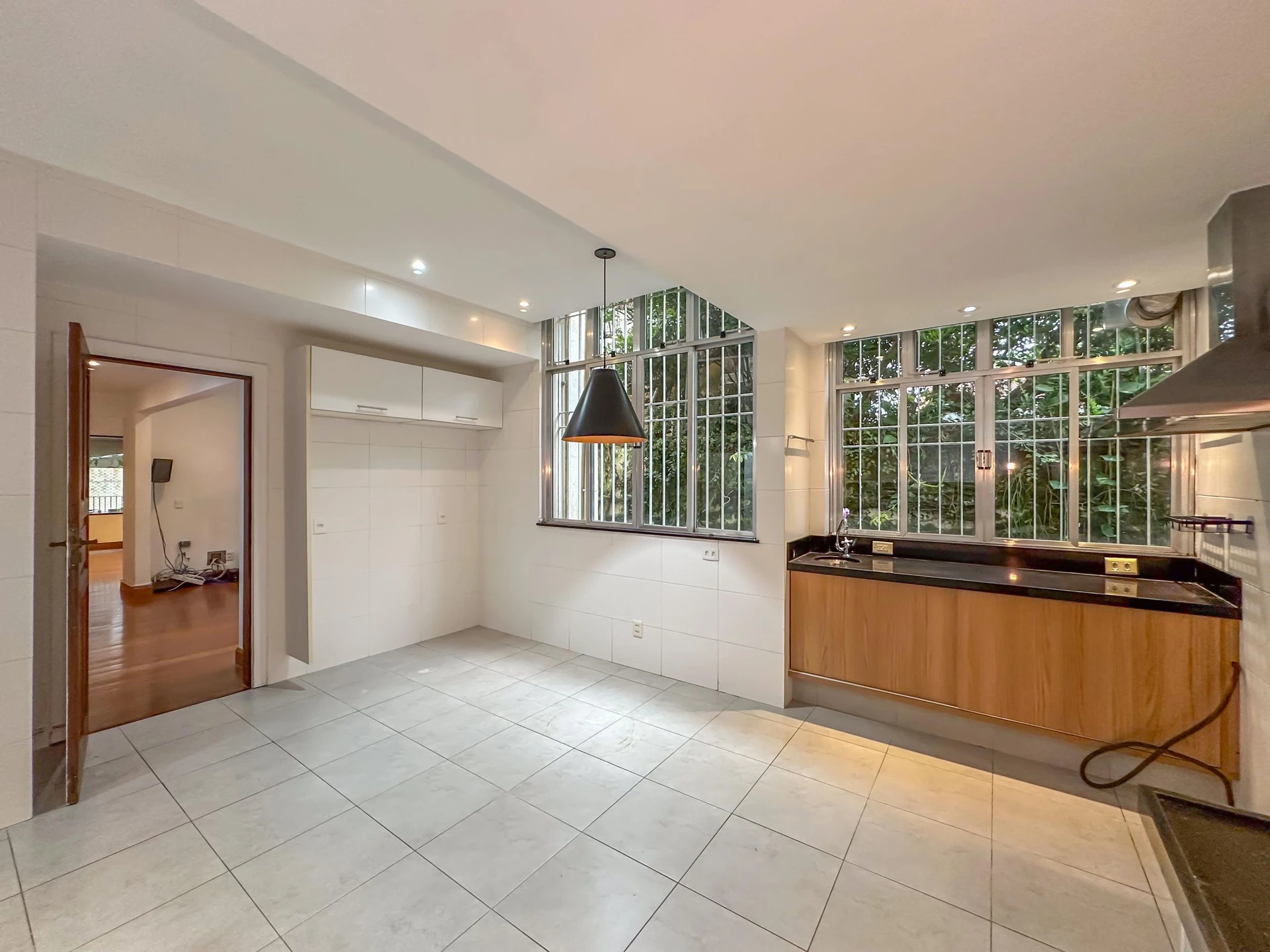 Apartment, 275 m², with a glass-enclosed balcony — photo 11