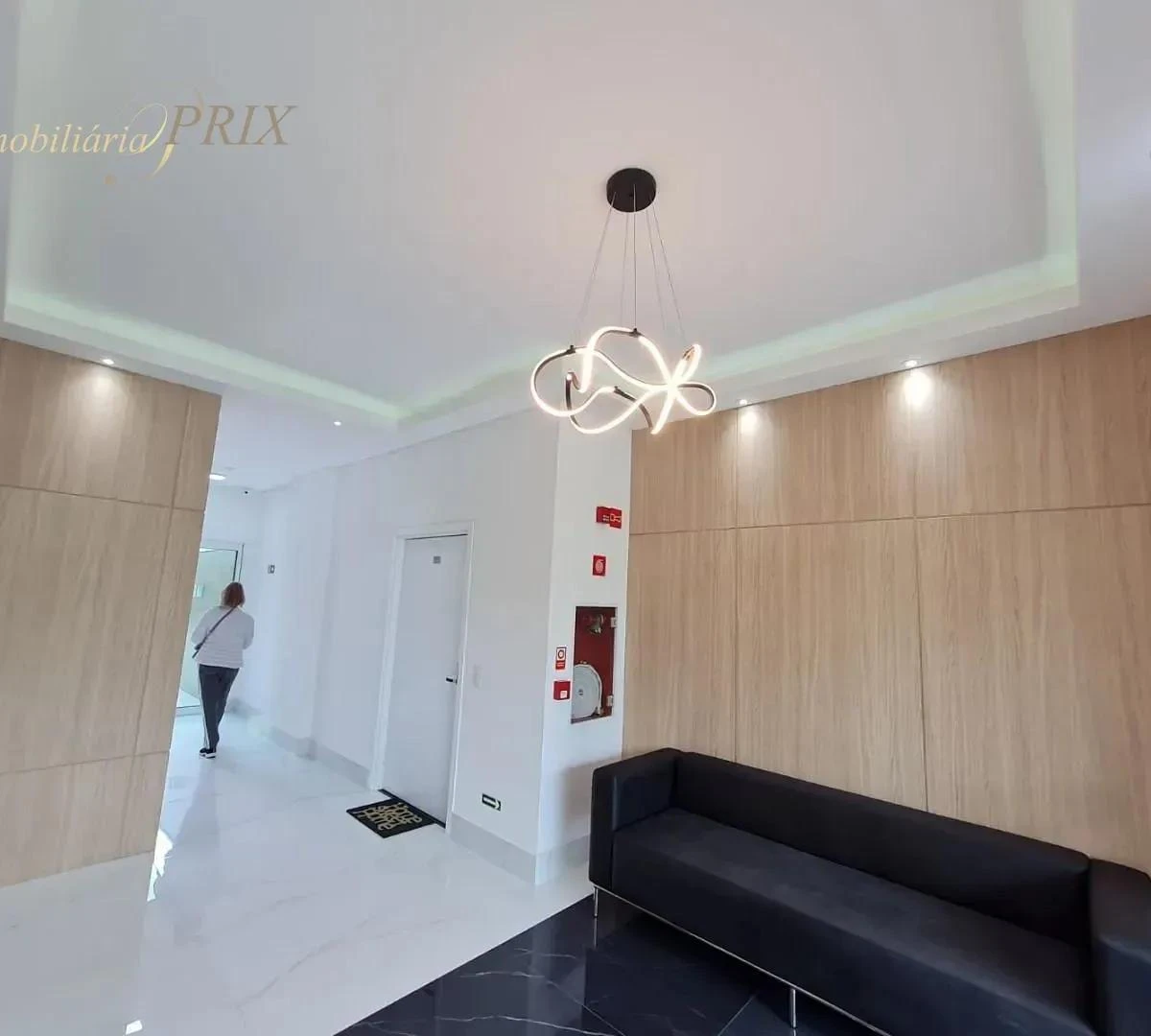 Glass-enclosed balcony in a 2-bedroom apartment, 76 m² — photo 23