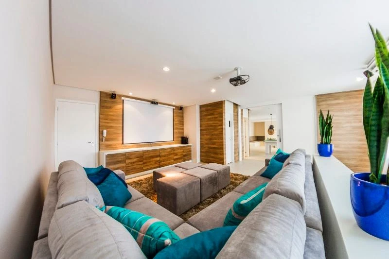 Floor-to-ceiling windows in a one-bedroom apartment, 35 m² — photo 47