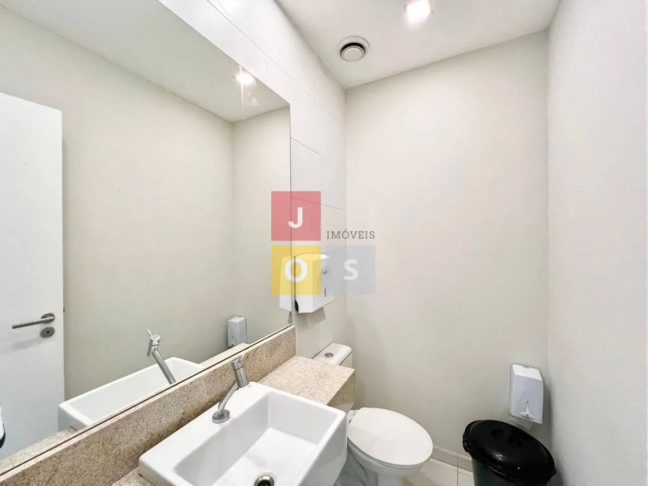 Furnished 4-bedroom suite apartment with 156 m² — photo 179
