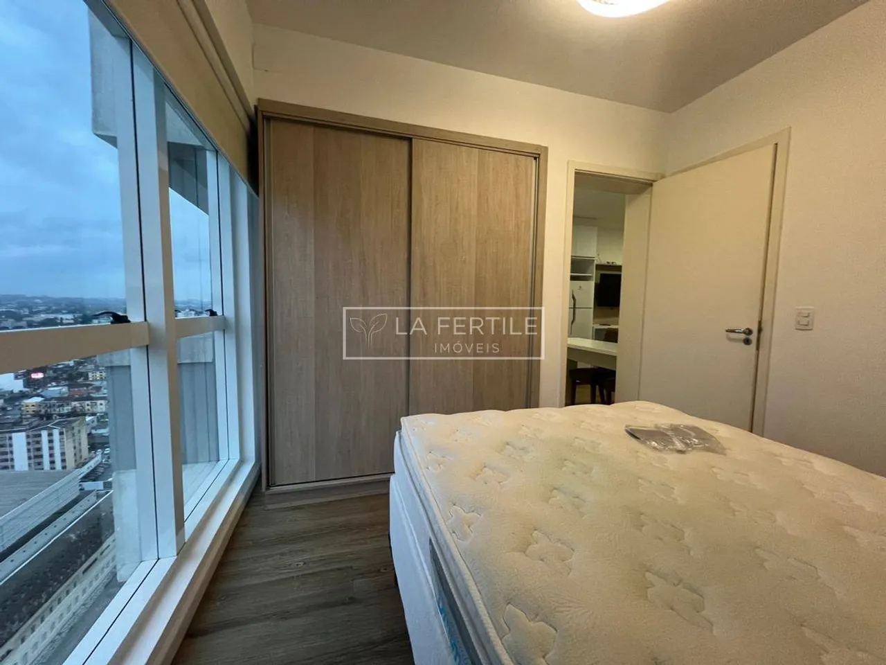 Furnished 1-bedroom apartment with 1 bathroom, 76 m² — photo 13