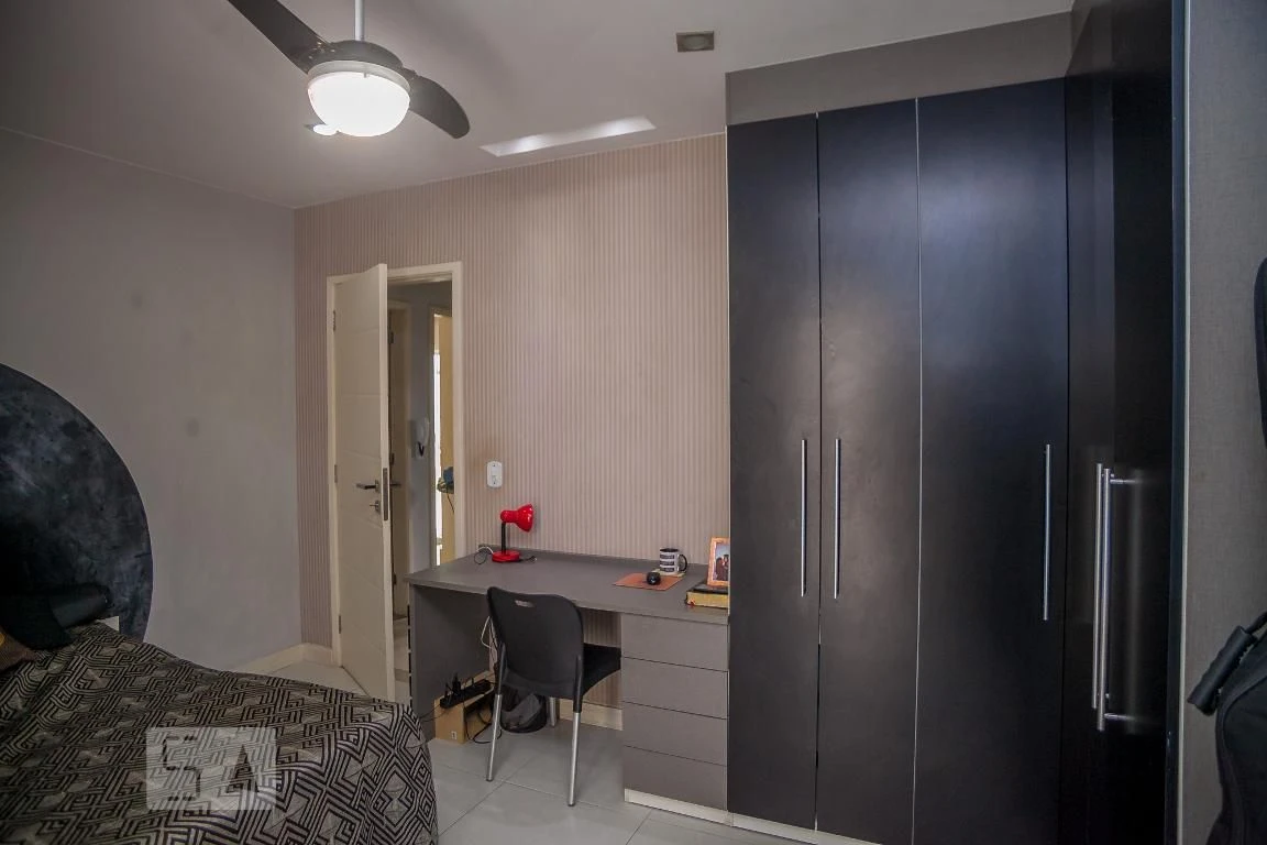 Власний басейн та 4 спальні: будинок 330 м² — photo 56