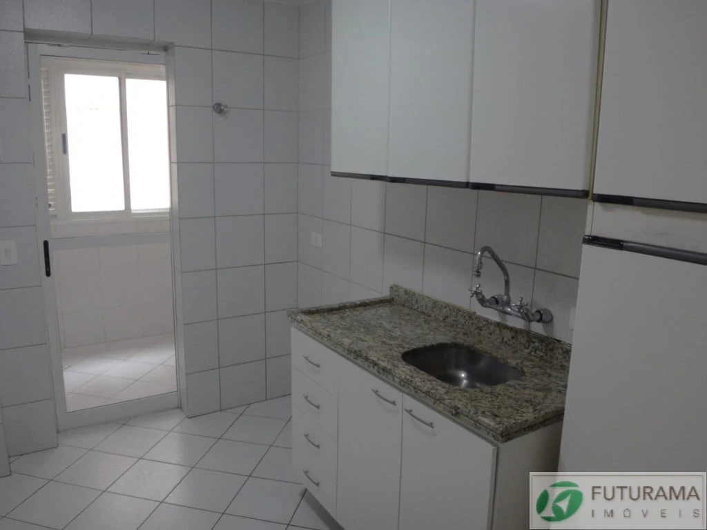 Apartment, 123 m², with wood or laminate floors — photo 5