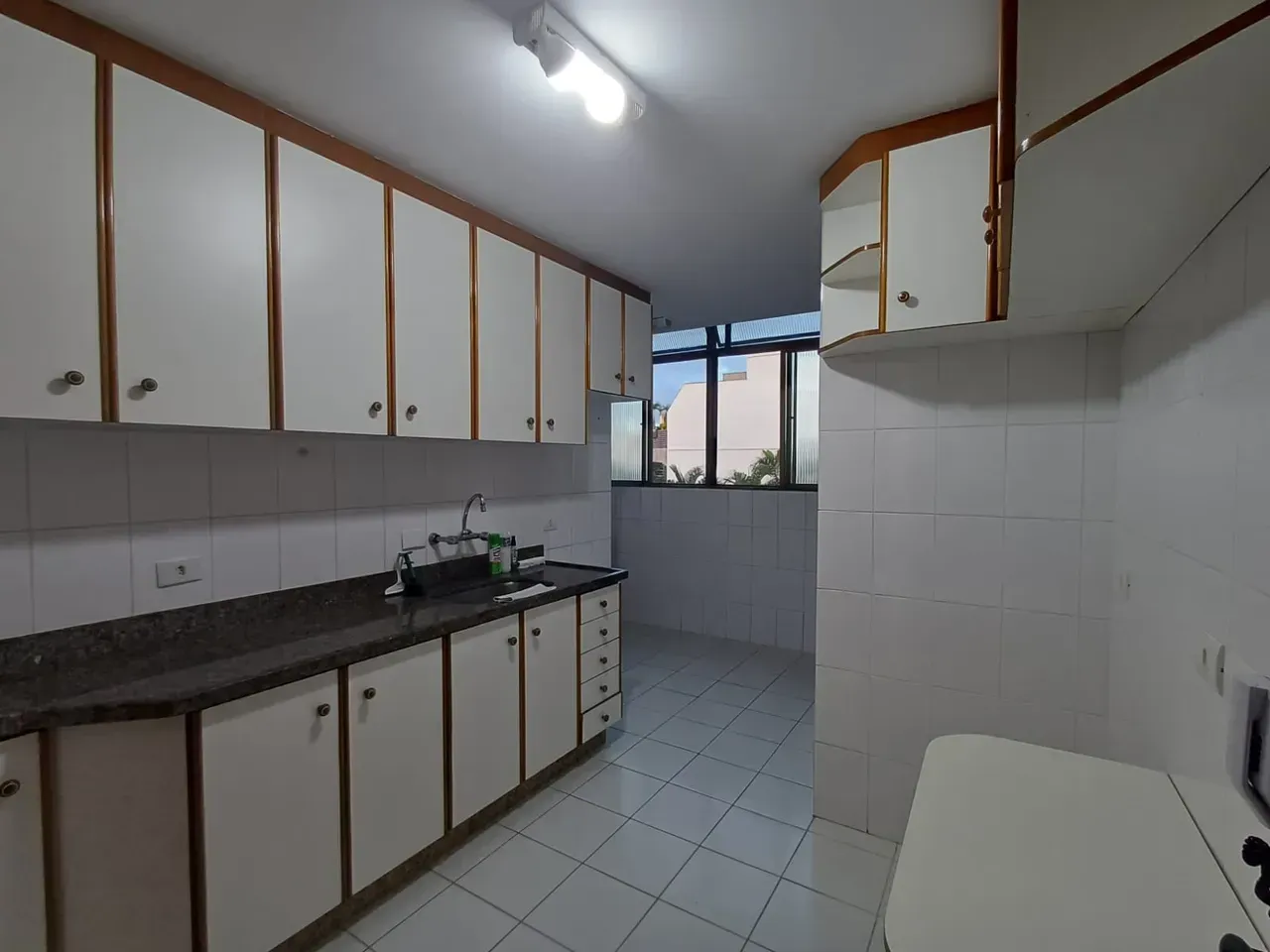 Rental apartment with 2 bedrooms and 3 bathrooms — photo 2