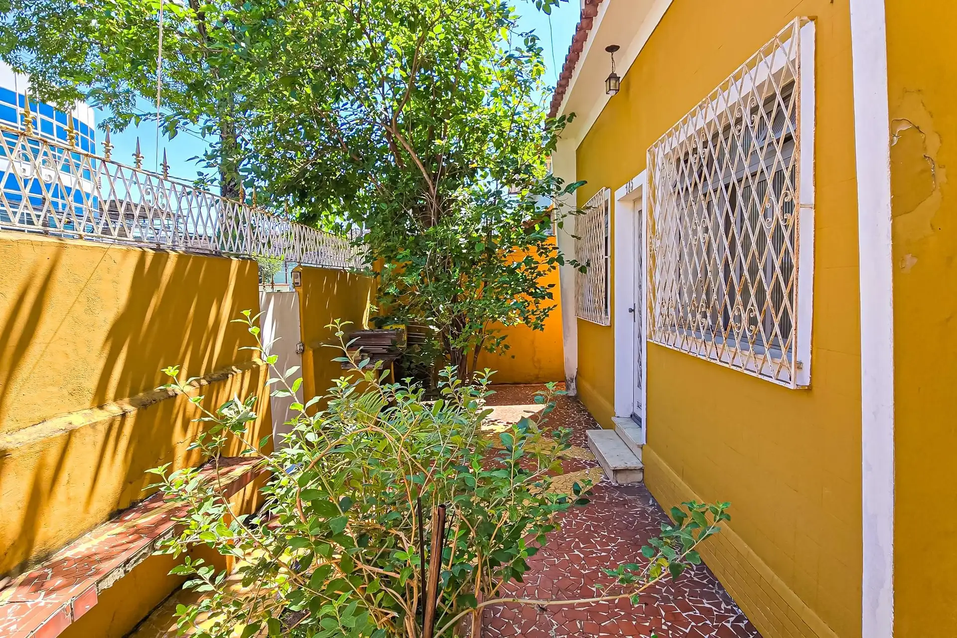 House, 200 m², with a washing machine — photo 14