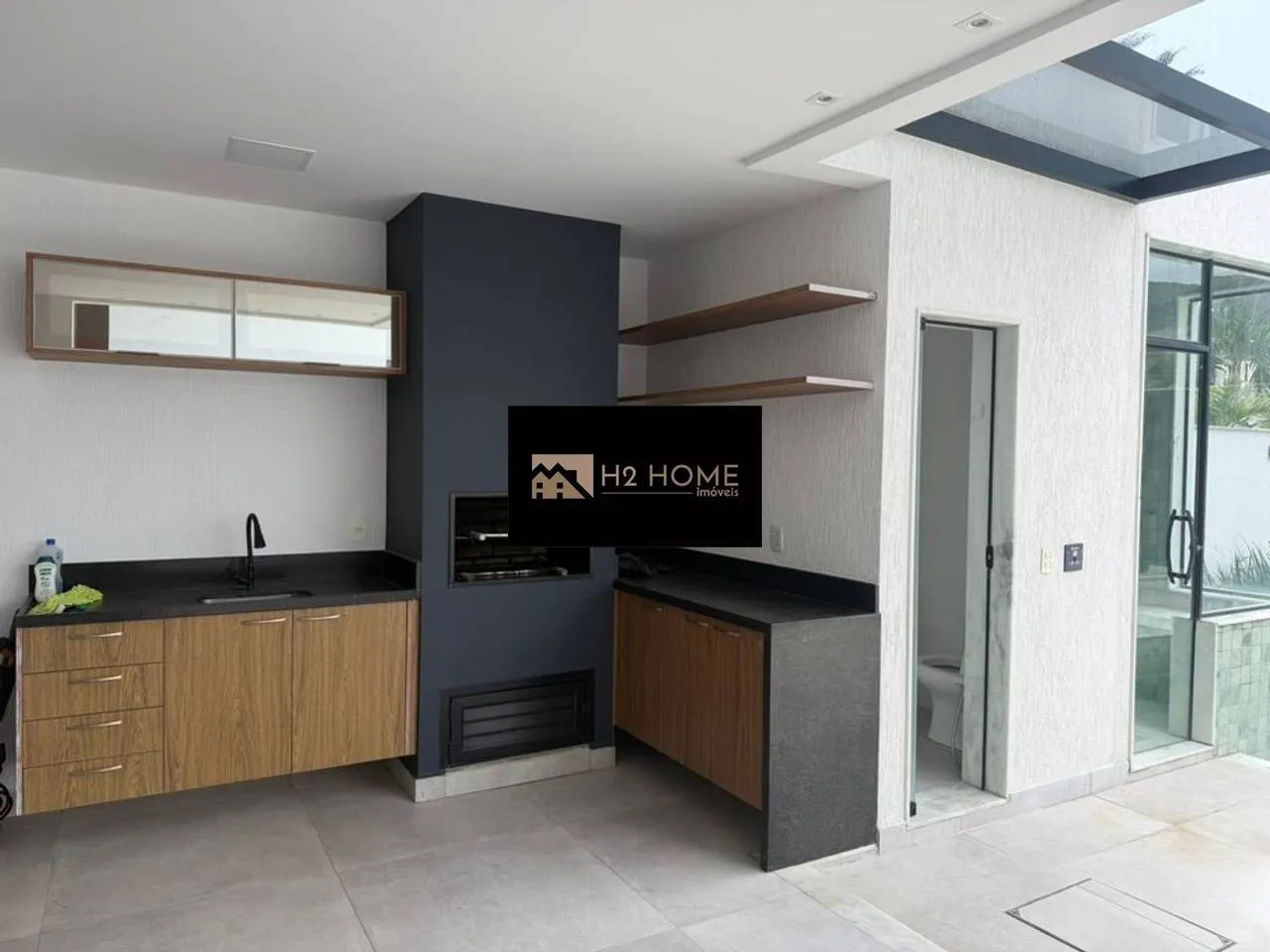 Garden in a 4-bedroom house, 290 m² — photo 17