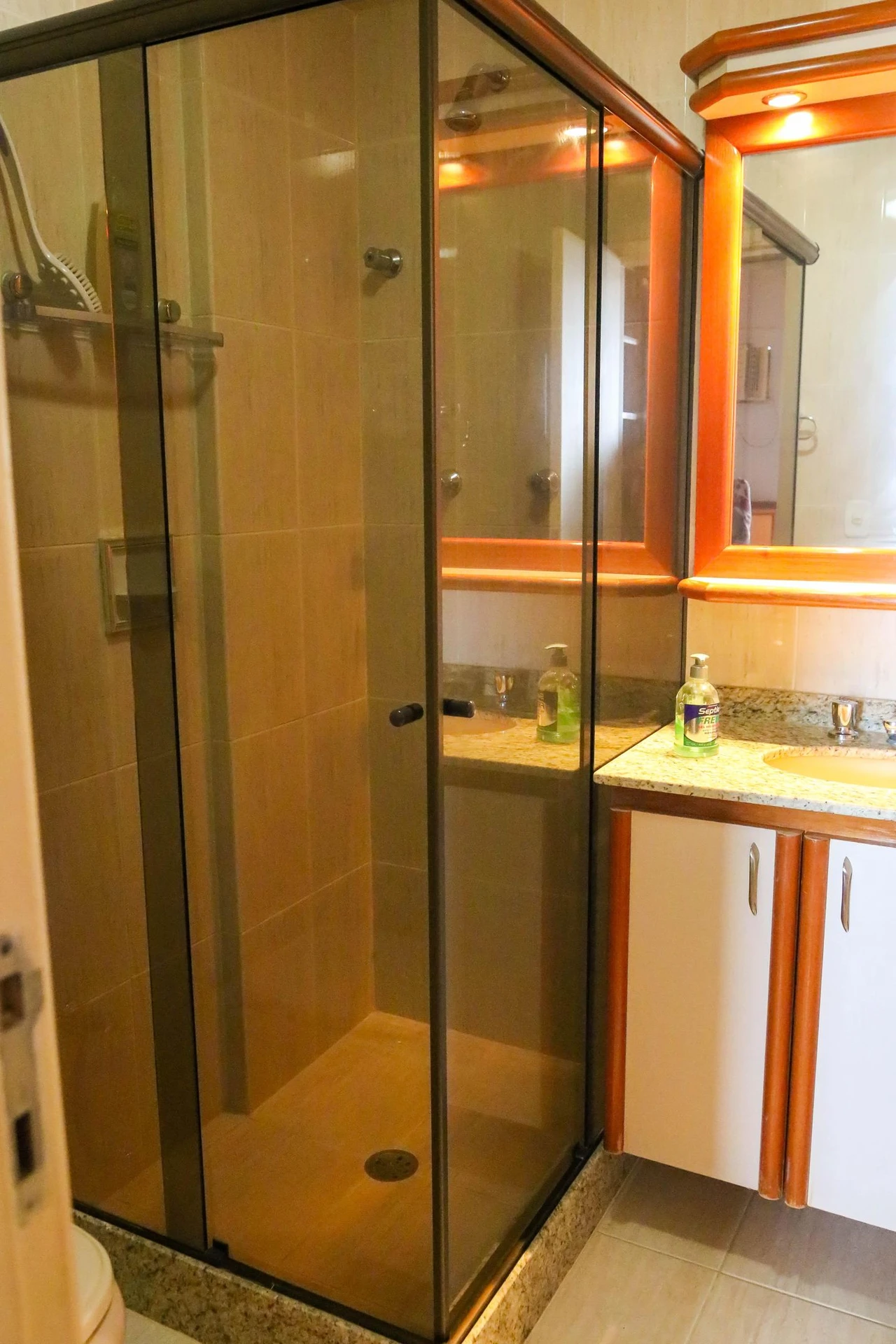 Furnished apartment with home office and 3 bedrooms — photo 16