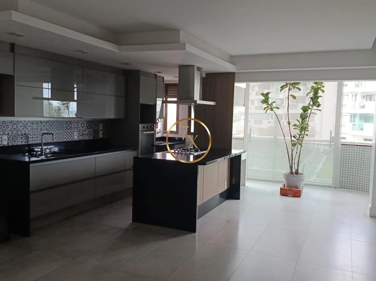 70 m² loft with 1 en-suite bedroom and water view — photo 11