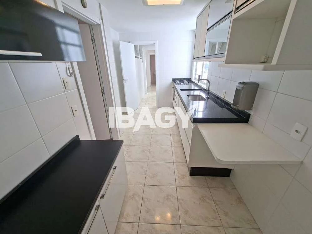 3-bedroom apartment with 1 en-suite and parking — photo 2