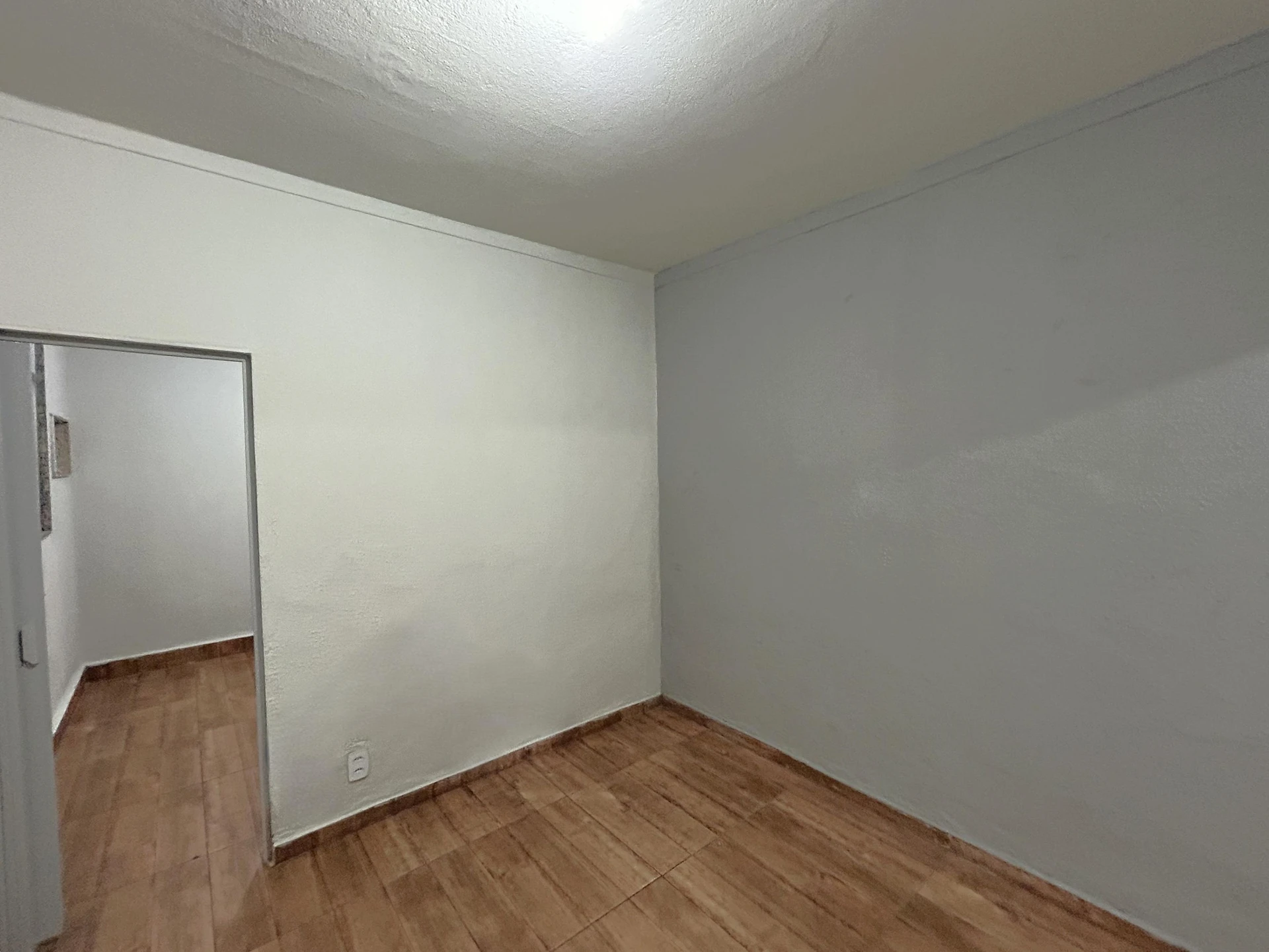 Rental house with 1 bedroom and 1 bathroom no parking — photo 13