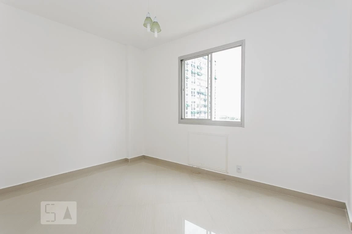 2-bedroom apartment in a building with a gym — photo 36