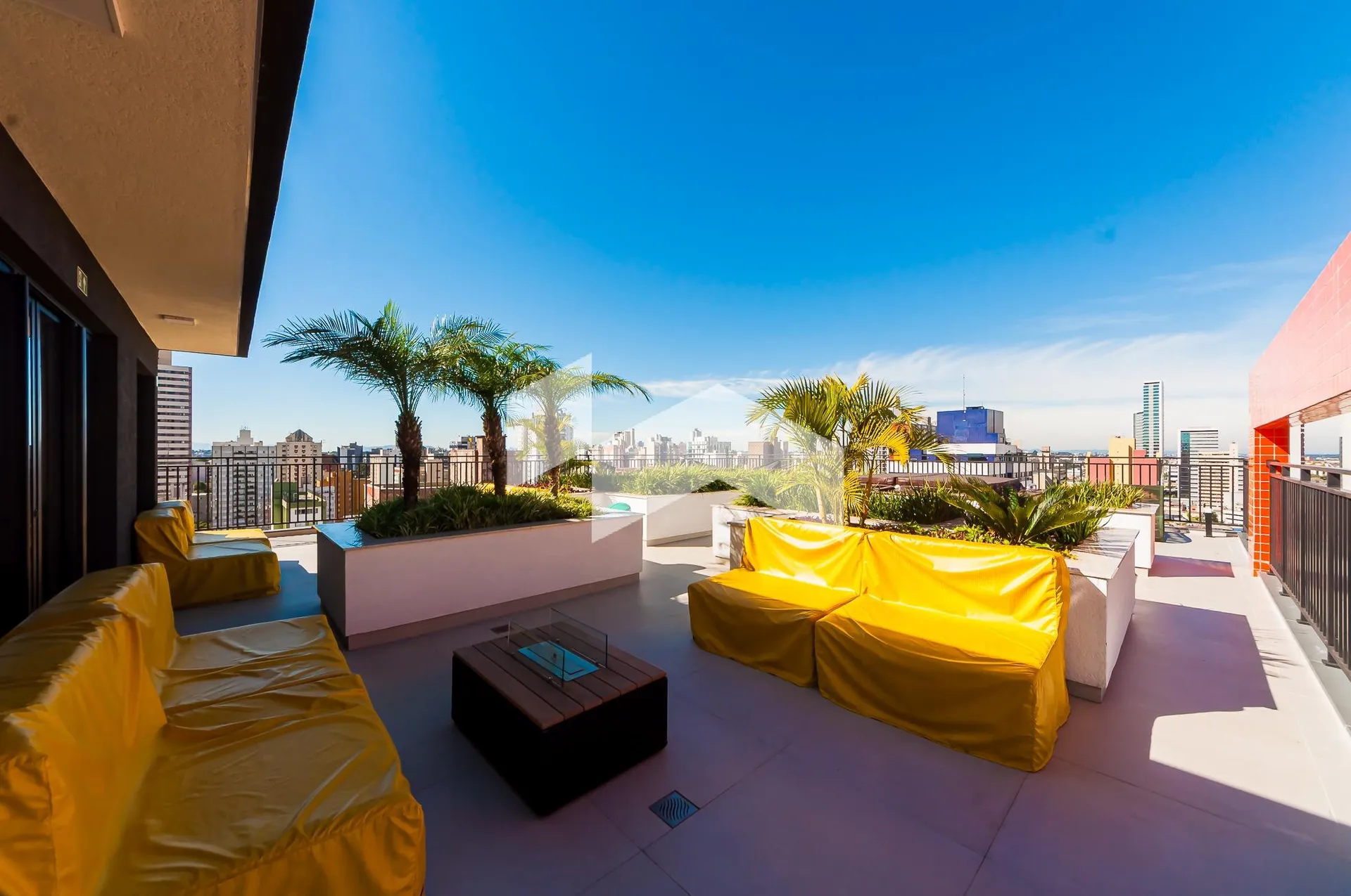Furnished 26 m² apartment with 1 bedroom and private BBQ — photo 23