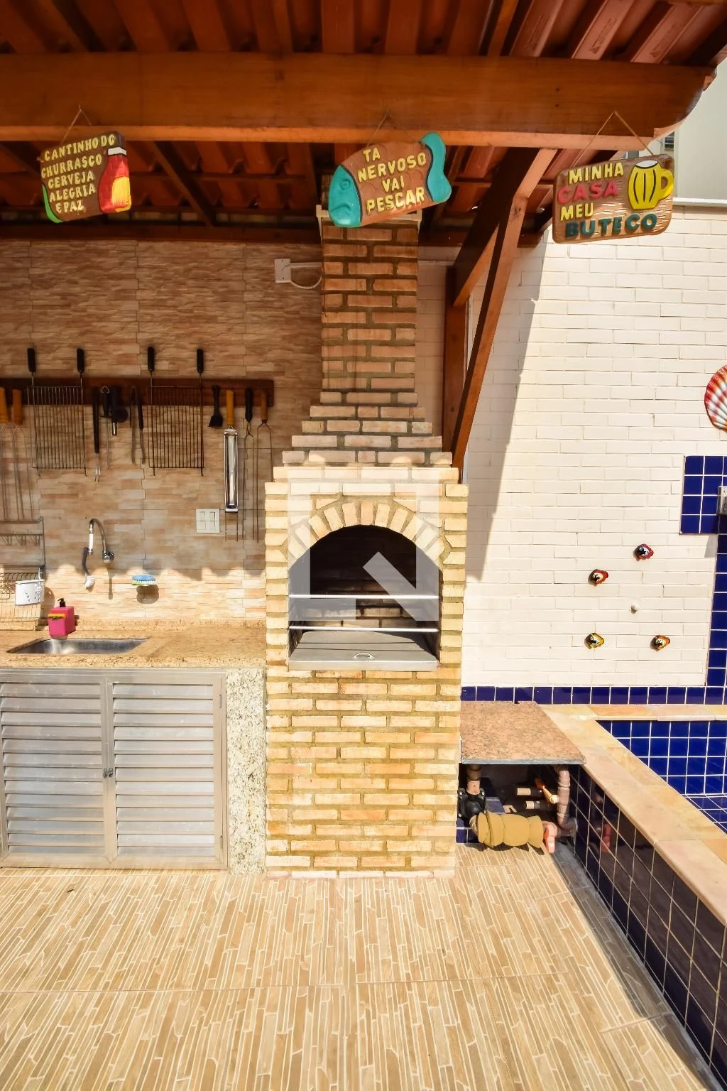 Casa mobiliada com 6 quartos e 3 suítes com jardim e BBQ — photo 31