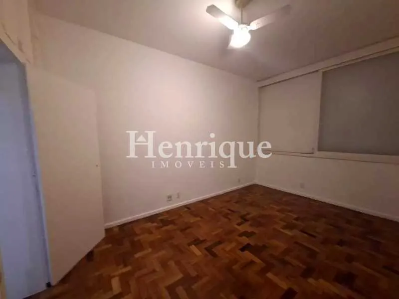 Apartment, 170 m², with wood or laminate floors — photo 16