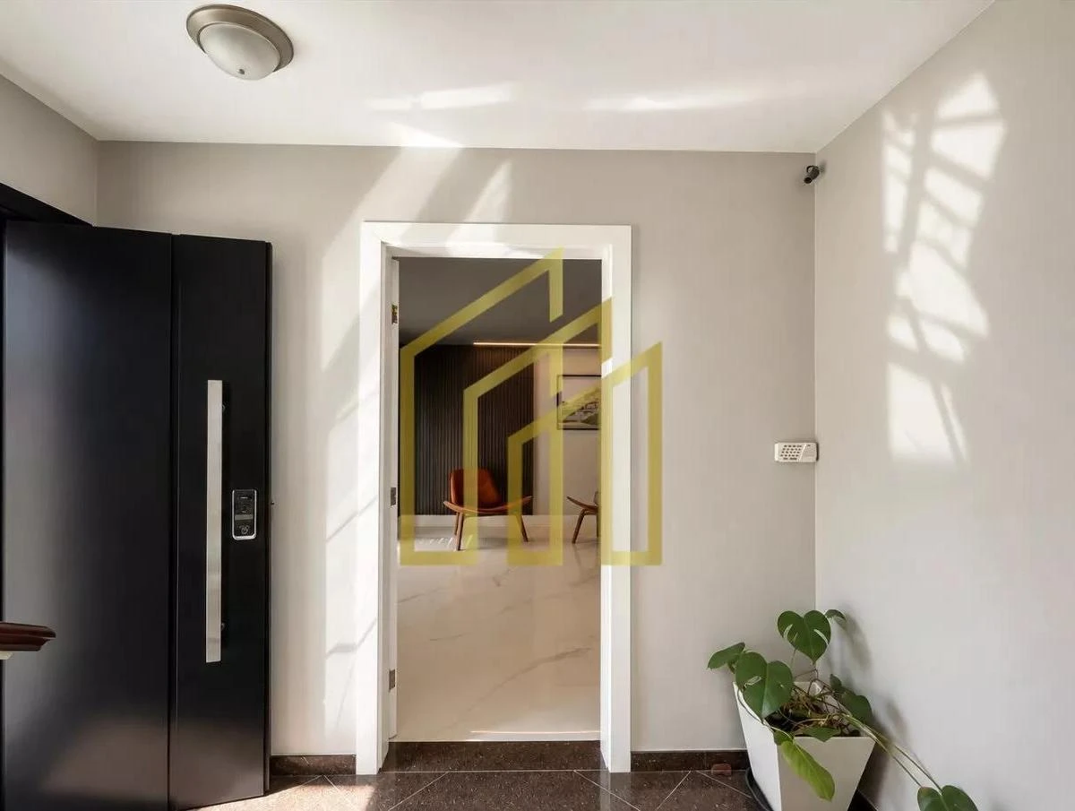 Меблированный дом 400 м²: 2 спальни и 2 ванные — photo 20